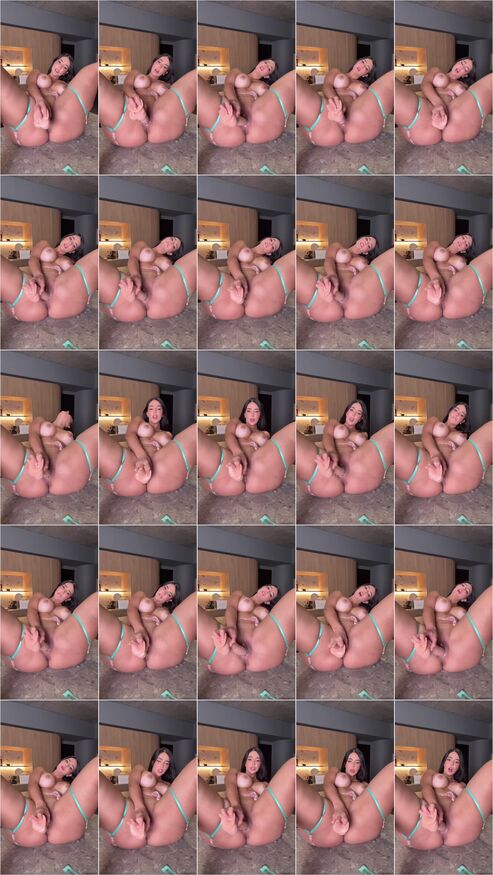 Brenda Castro con Dildo Gigante – Masturbación Extrema en OnlyFans